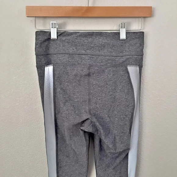 LULULEMON ATHLETICA | Light Speed Tight Reflective Leggings Heather Gray | 4 - Picture 5 of 9